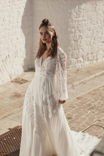 Free-Spirit Rose Boho Brautkleid von ARIAMO (3)