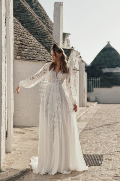 Free-Spirit Rose Boho Brautkleid von ARIAMO (5)