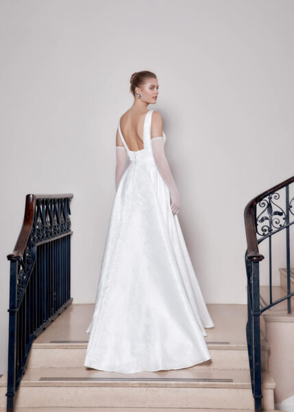 ARDEN Rücken Brautkleid – VeryNice Brautmode Winsen