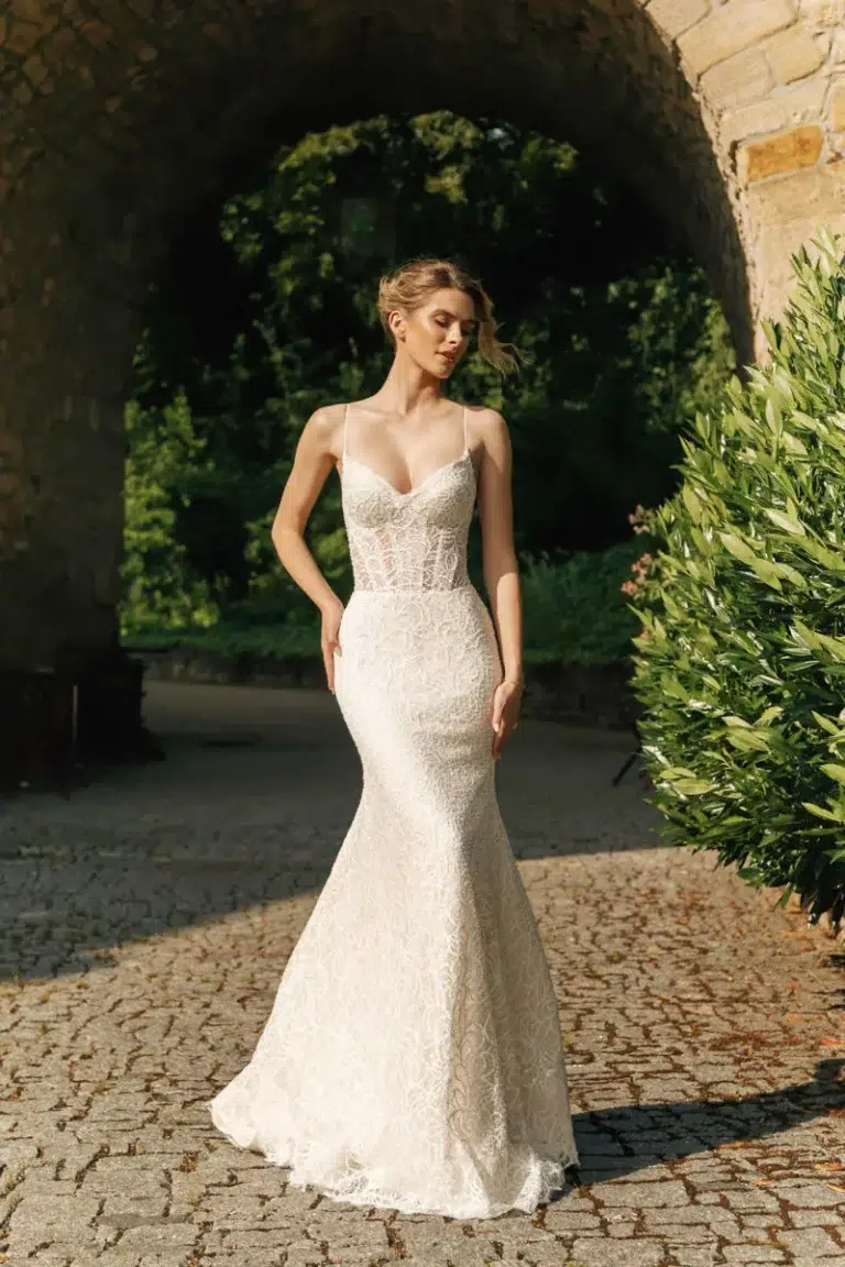 Loretta fit and flare brautkleid spitzen glitzer – VeryNice Brautmode Winsen (Ansicht 3)