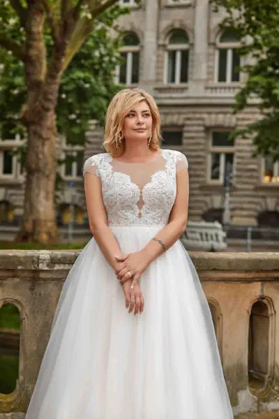 Aroa Brautkleid grosse Groessen 4 – Brautkleider Brautmode Winsen | VeryNice