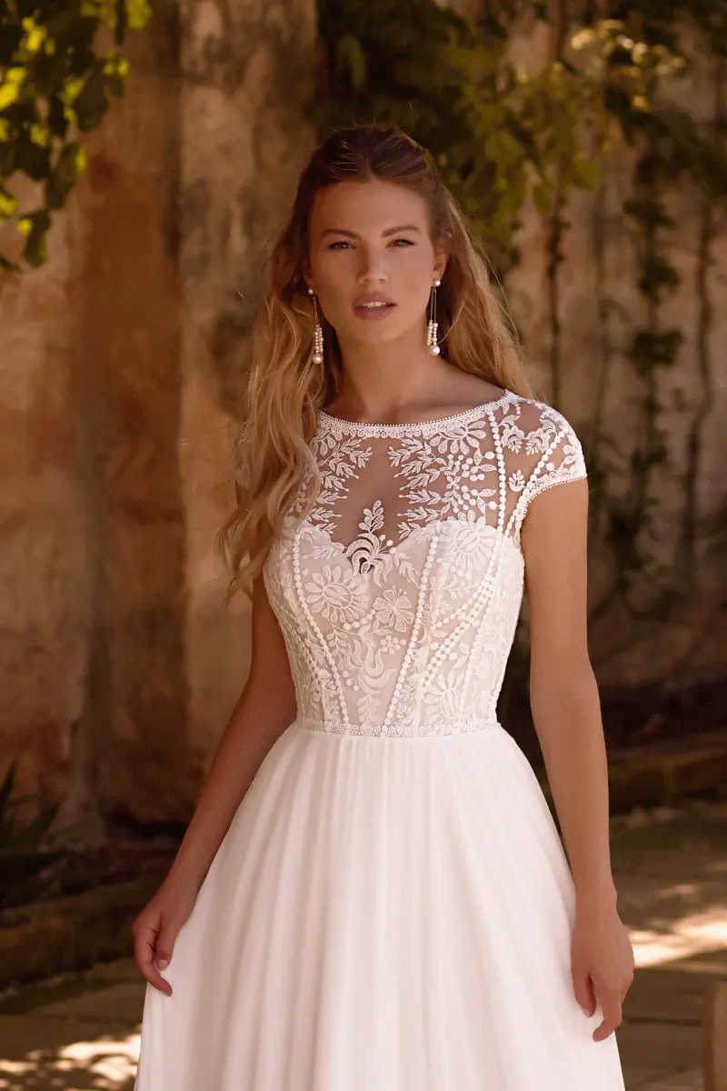 Brautkleid GERBERA im Boho-Stil mit kurzem Arm, VeryNice Brautmode Winsen