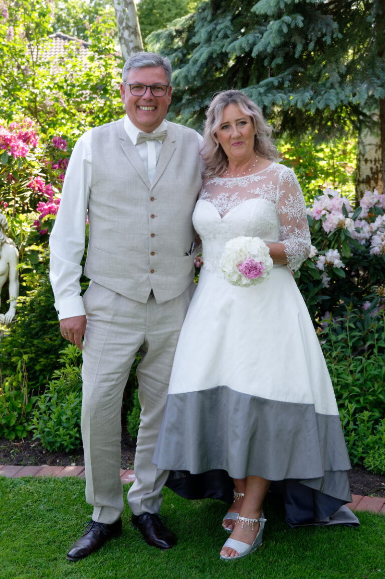 Mehrteiliges Brautkleid ivory, silbergrau, Seide vokuhila