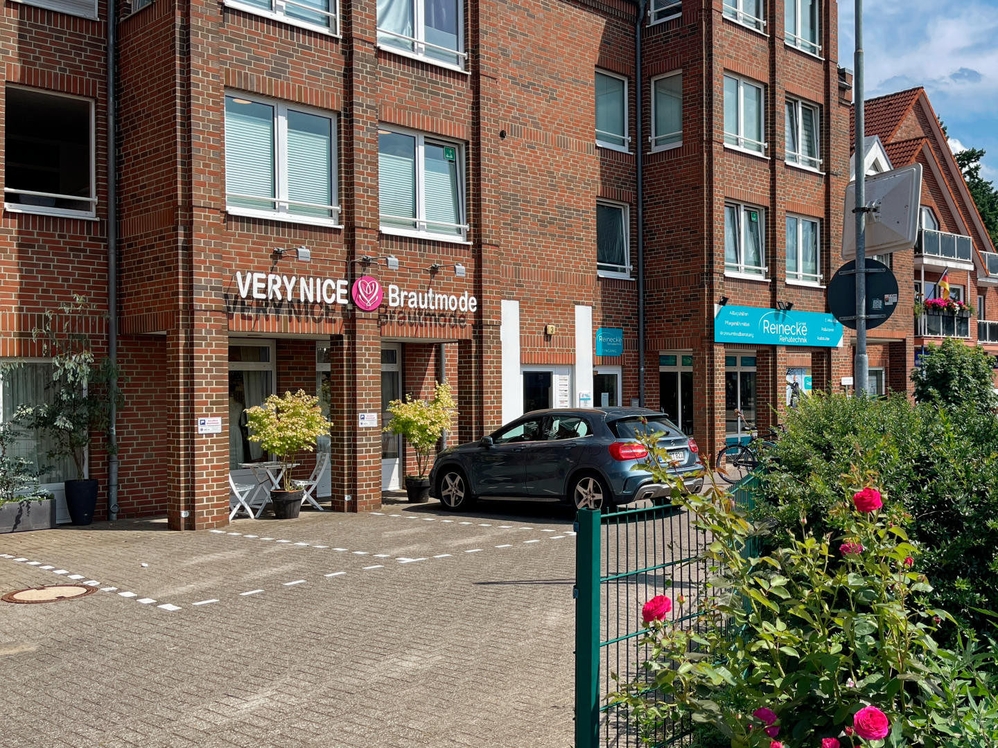 Aussenansicht VeryNice Brautmode in Winsen